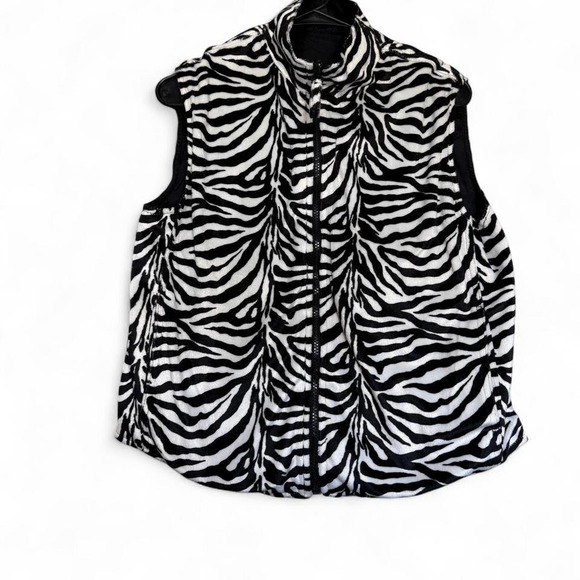 Jackets & Blazers - Zebra print vest with pockets size medium